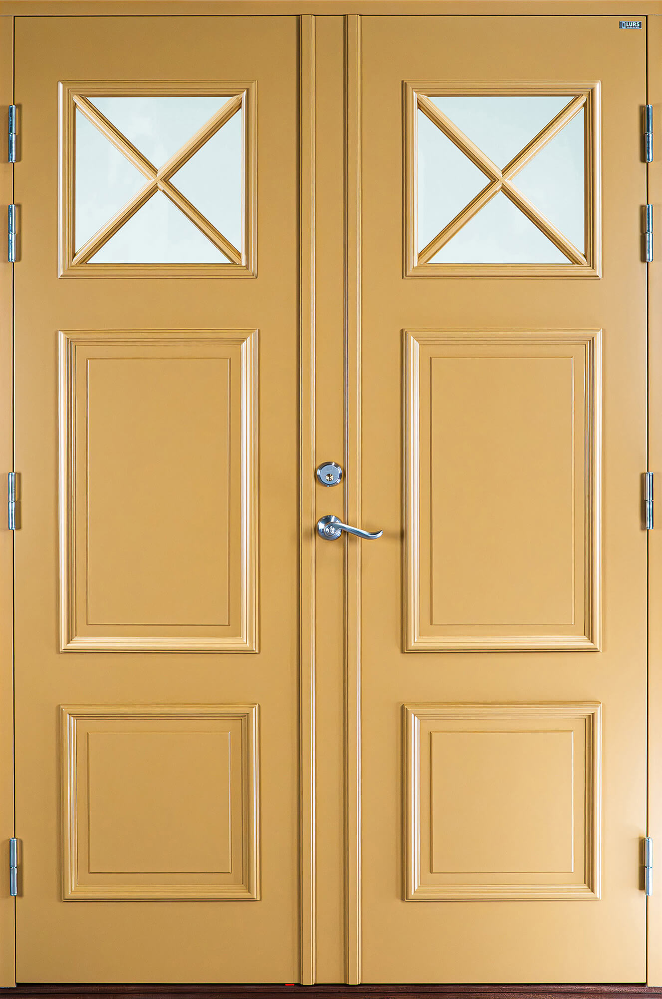 klövskär-par-ockra-herrgård